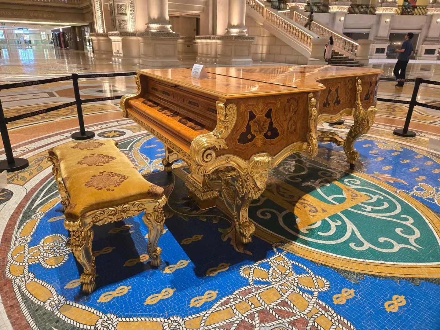 罗浮宫——建材家居艺术生活航母